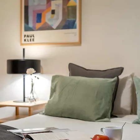 Canela Homes Lesseps Apartment