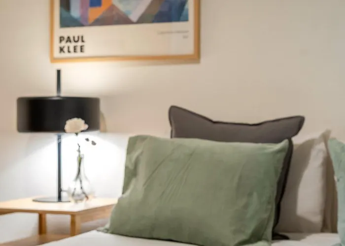 Canela Homes Lesseps Apartmán