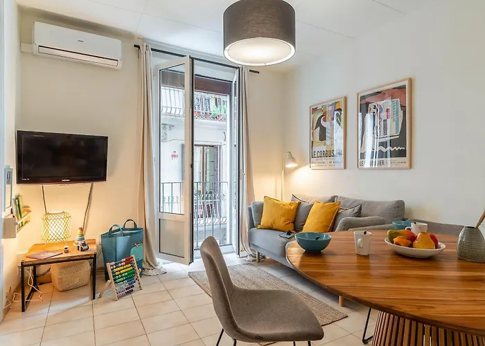 Canela Homes Lesseps Apartmán *