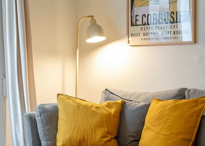 Canela Homes Lesseps