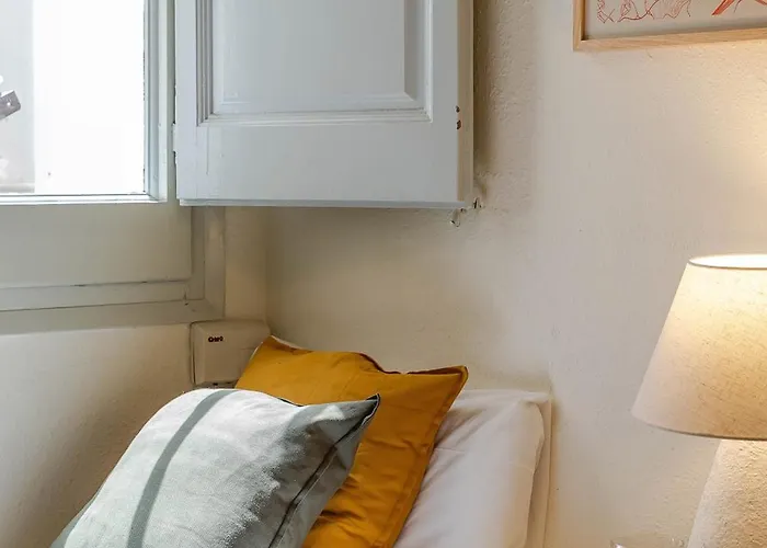 Canela Homes Lesseps Apartmán