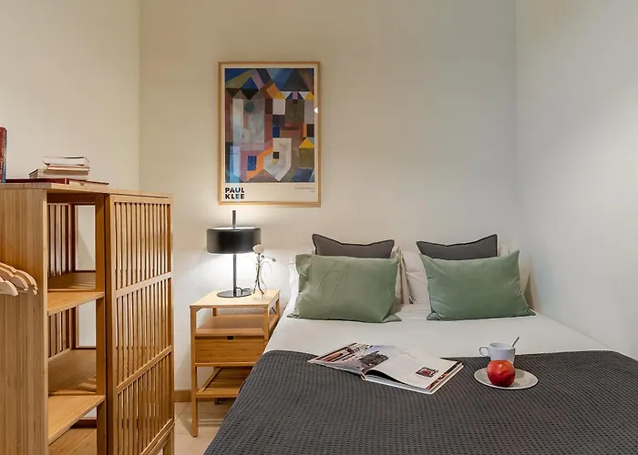 Canela Homes Lesseps Apartmán