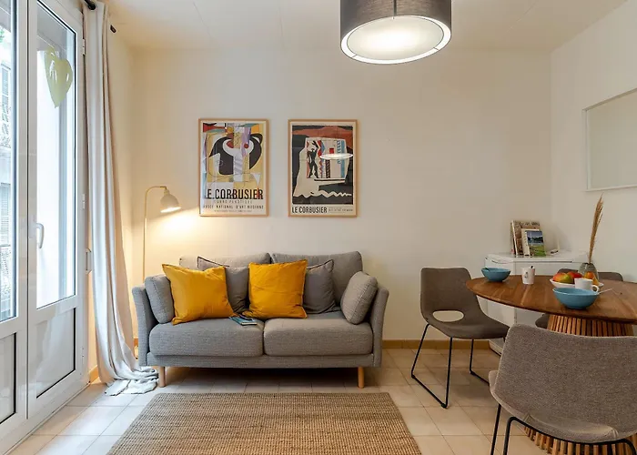 Canela Homes Lesseps Barcelona